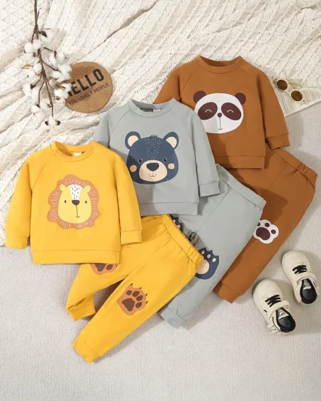 ملابس مواليد حسب العمر