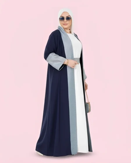 طقم عباية كريب مع فستان داخلي ابيض ناعم.