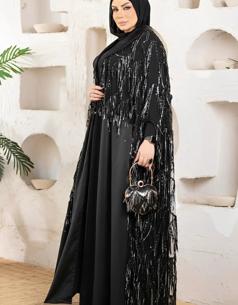 فساتين محجبات موضة فاخر طقم قطعتين بتصميم مطرز للمناسبات 🛍️ 3 عباية سوداء للمناسبات مع حركة الشراشيب اللامعة والخرز