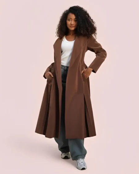 فاصيل الفتحات الجانبية في معاطف الجلد النسائية