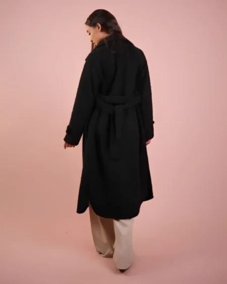 تغليف فاخر لمنتجات متجر زيلينا للملابس النسائية.